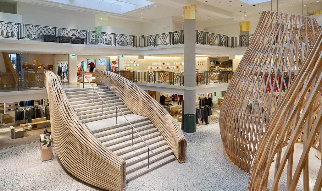 a staircase in a mall