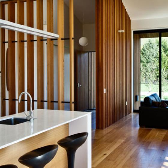 Queenstown Countryside House – Engineered oak floor and cedar screen warm interior spaces