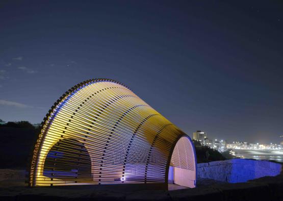 a structure with lights on it