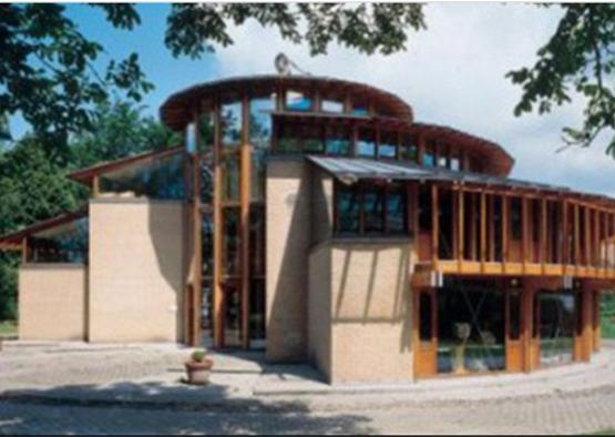 a building with a circular roof